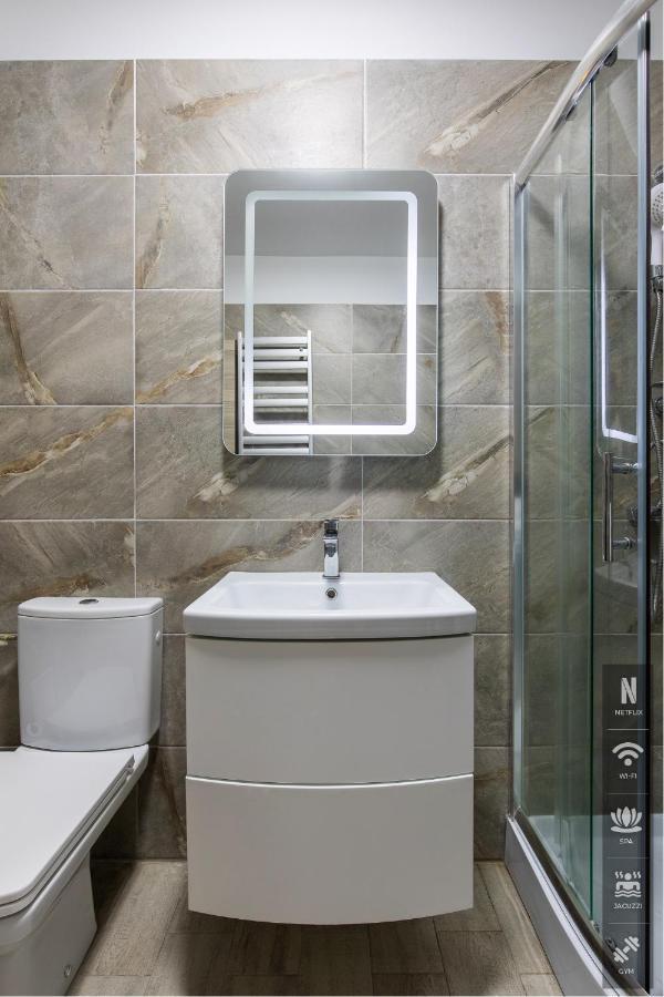 Excentric Apartament & Sea View By Alezzi นาโวดาริ ภายนอก รูปภาพ
