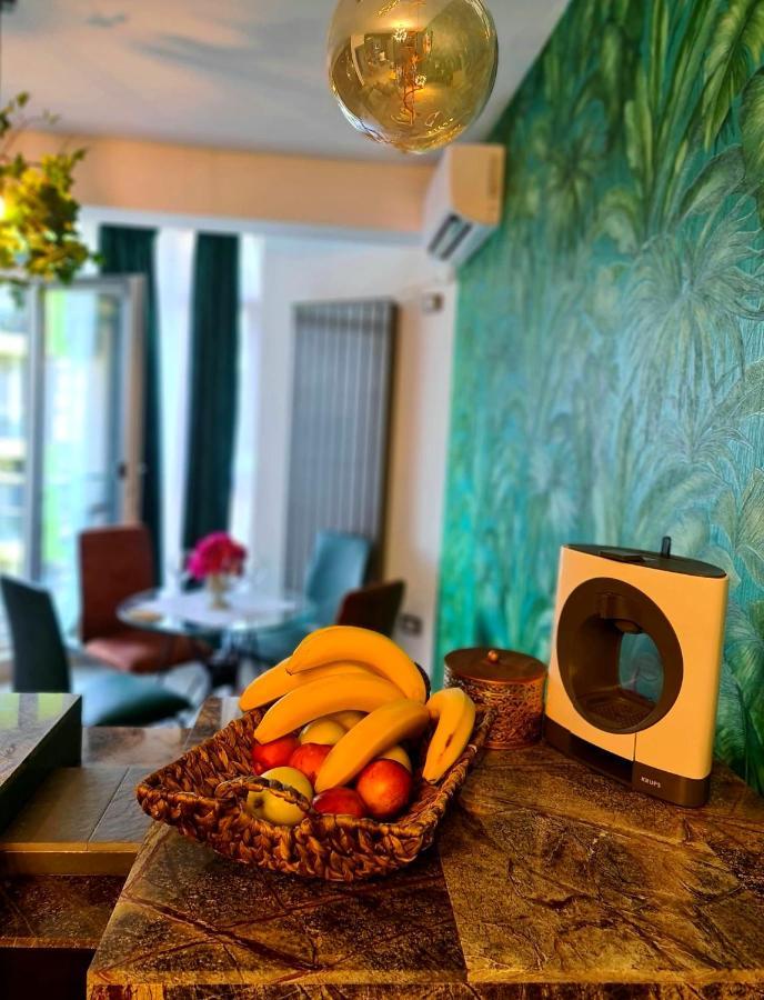 Excentric Apartament & Sea View By Alezzi นาโวดาริ ภายนอก รูปภาพ